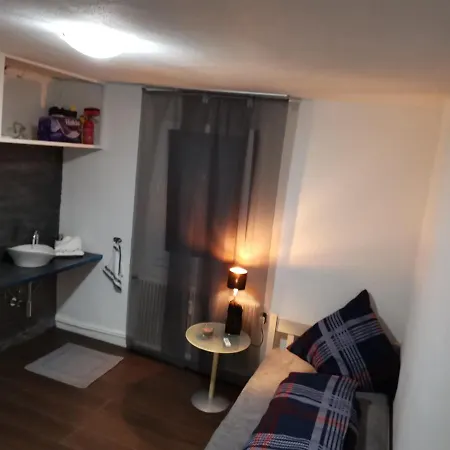 Luxury-Apartment Frisch Renoviert ! *